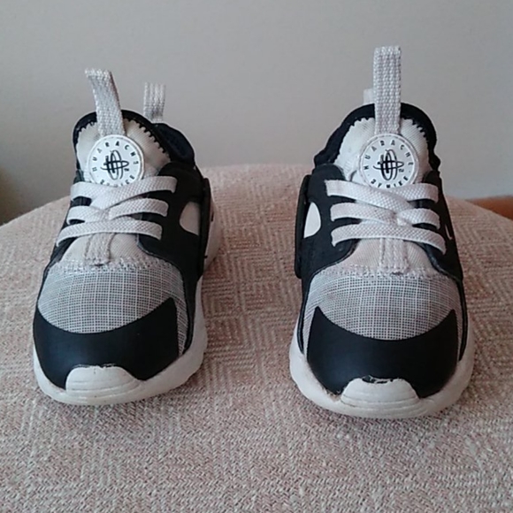 Nike Air Huarache Run Ultra 8C Black White Toddler - Picture 1 of 4